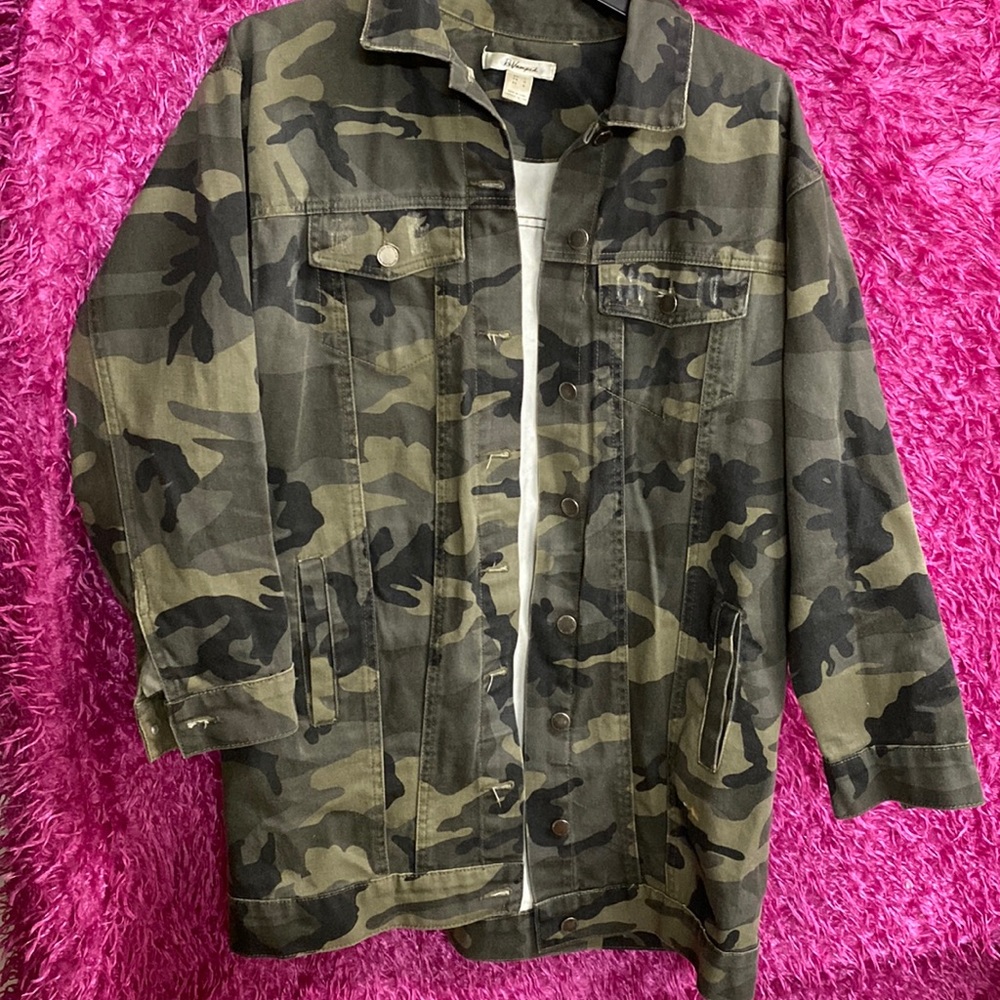 Revamped large camouflage jacket